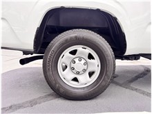 Vehicle Thumb #17