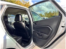 Vehicle Thumb #15