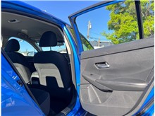 Vehicle Thumb #15