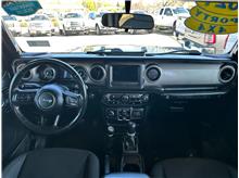Vehicle Thumb #17