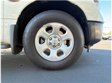 Vehicle Thumb #17