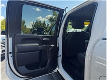 Vehicle Thumb #11