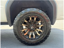 Vehicle Thumb #20