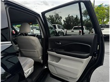 Vehicle Thumb #16