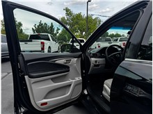 Vehicle Thumb #9