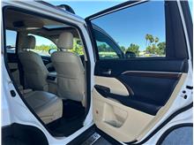 Vehicle Thumb #16