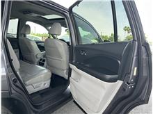 Vehicle Thumb #16