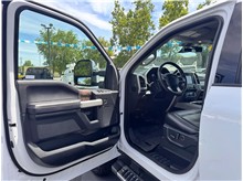Vehicle Thumb #9