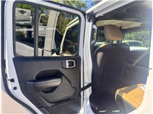 Vehicle Thumb #11