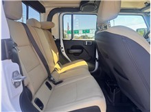 Vehicle Thumb #16