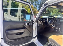 Vehicle Thumb #9