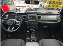 Vehicle Thumb #15