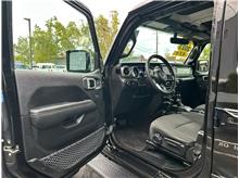 Vehicle Thumb #9