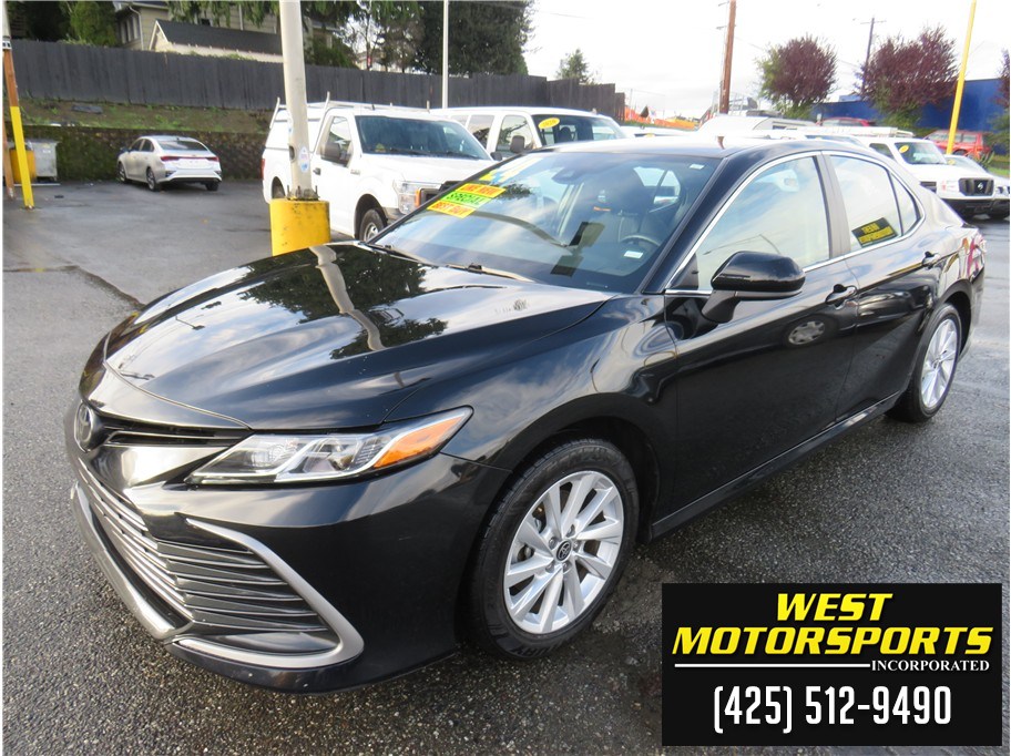 2024 Toyota Camry LE