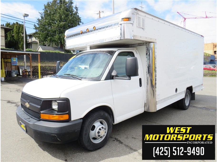 2009 Chevrolet Express's photo