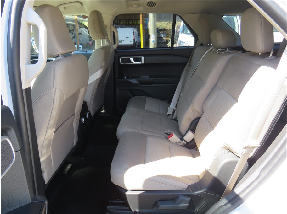 2022 Ford Explorer Base - Photo 15