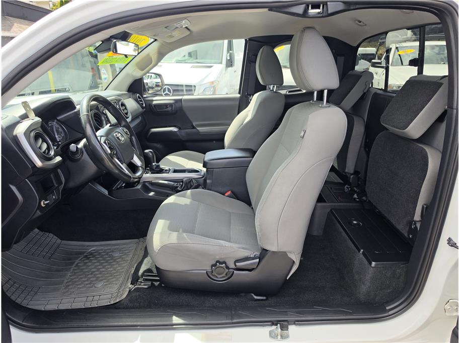 2019 Toyota Tacoma SR5 - Photo 16