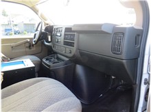 Vehicle Thumb #23