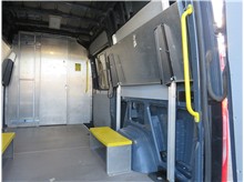 Vehicle Thumb #19