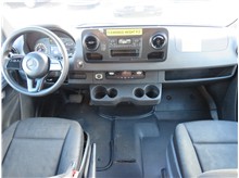 Vehicle Thumb #23