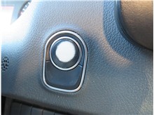 Vehicle Thumb #29