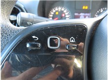 Vehicle Thumb #33