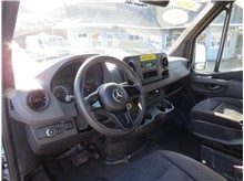Vehicle Thumb #15