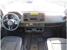 Vehicle Thumb #26