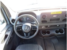 Vehicle Thumb #27