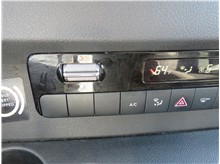 Vehicle Thumb #30
