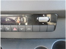 Vehicle Thumb #31