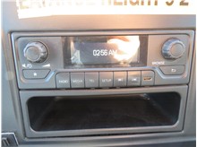 Vehicle Thumb #32