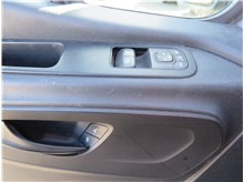 Vehicle Thumb #44