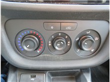 Vehicle Thumb #31