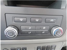 Vehicle Thumb #24