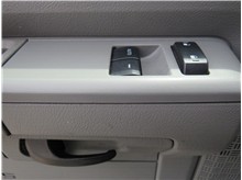 Vehicle Thumb #40