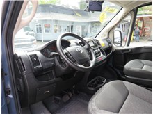 Vehicle Thumb #15
