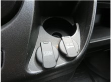 Vehicle Thumb #28