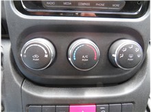 Vehicle Thumb #29