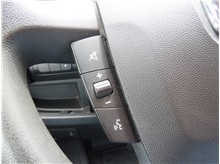 Vehicle Thumb #35