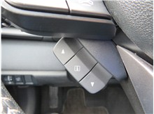 Vehicle Thumb #49
