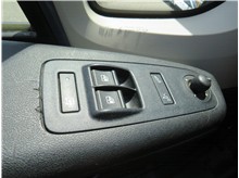 Vehicle Thumb #43