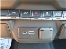 Vehicle Thumb #26