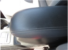 Vehicle Thumb #26