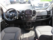 Vehicle Thumb #22