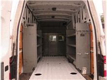 Vehicle Thumb #18