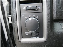 Vehicle Thumb #38