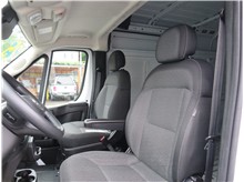 Vehicle Thumb #16