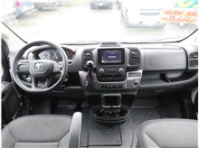 Vehicle Thumb #26