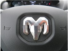 Vehicle Thumb #38